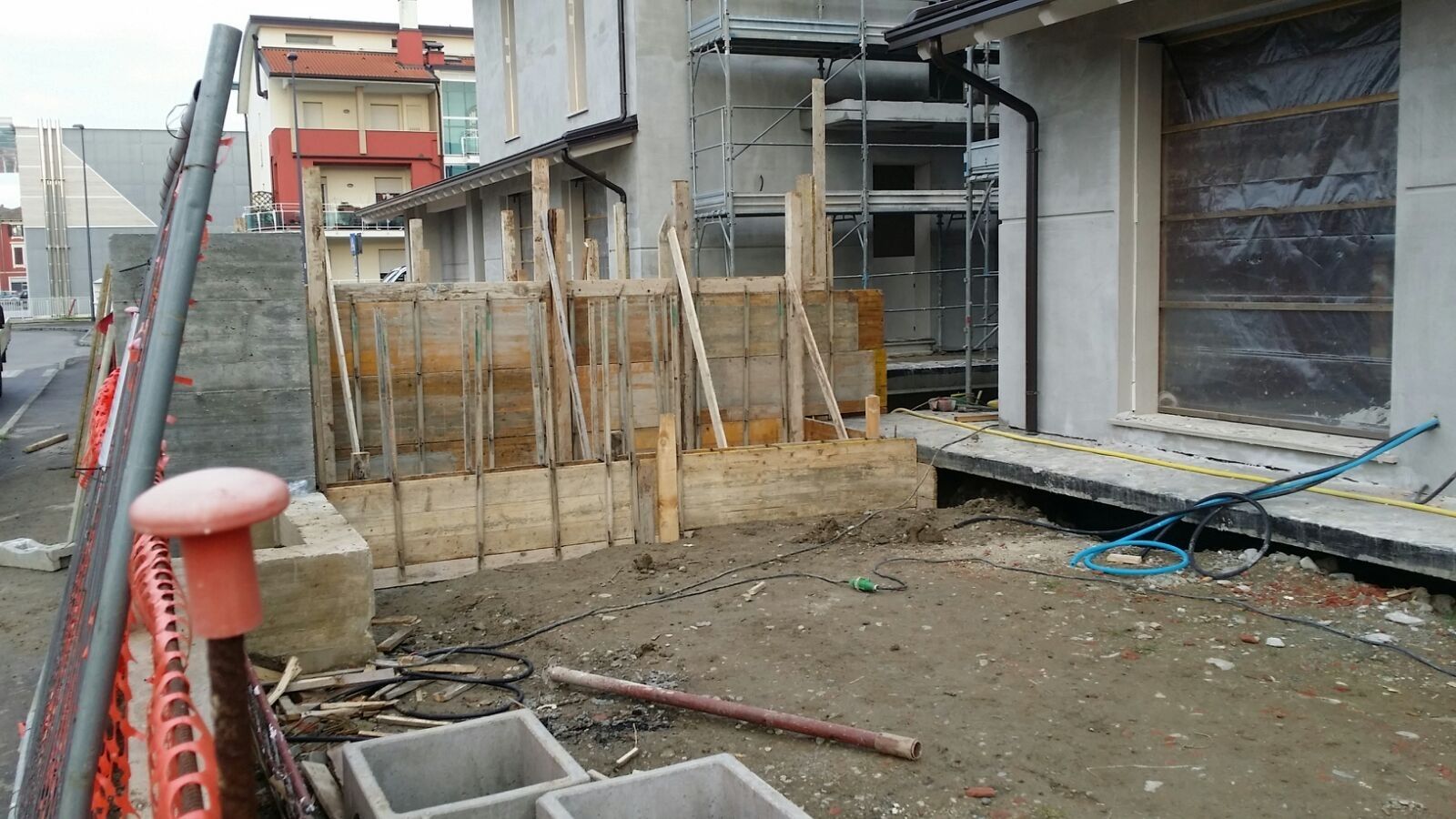 Cassero muro Villa 8