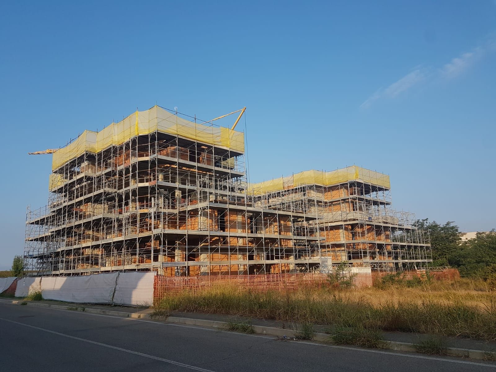 Veduta cantiere lato Ville.