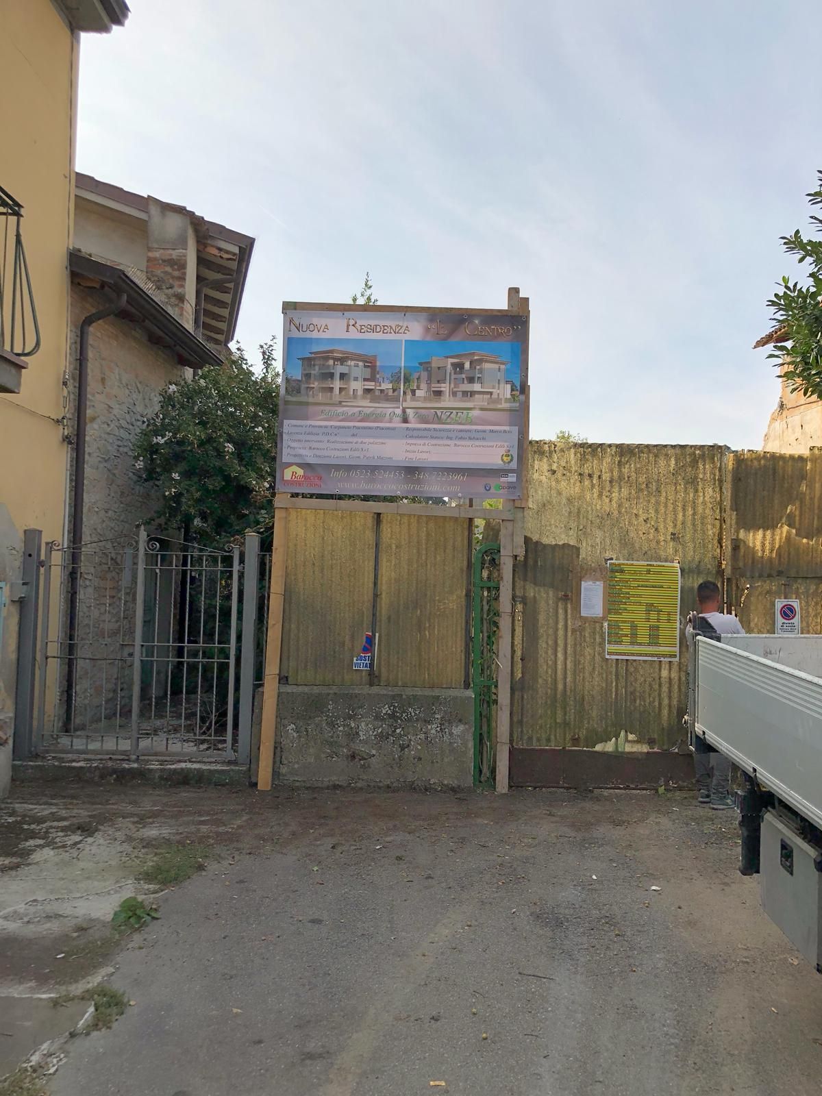 Montaggio cartello 