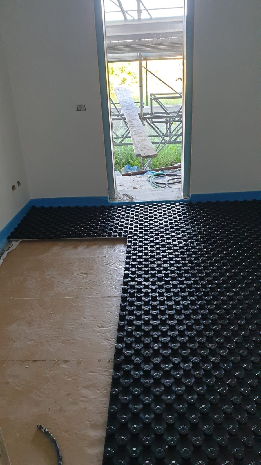 Posa pannello su isolamento