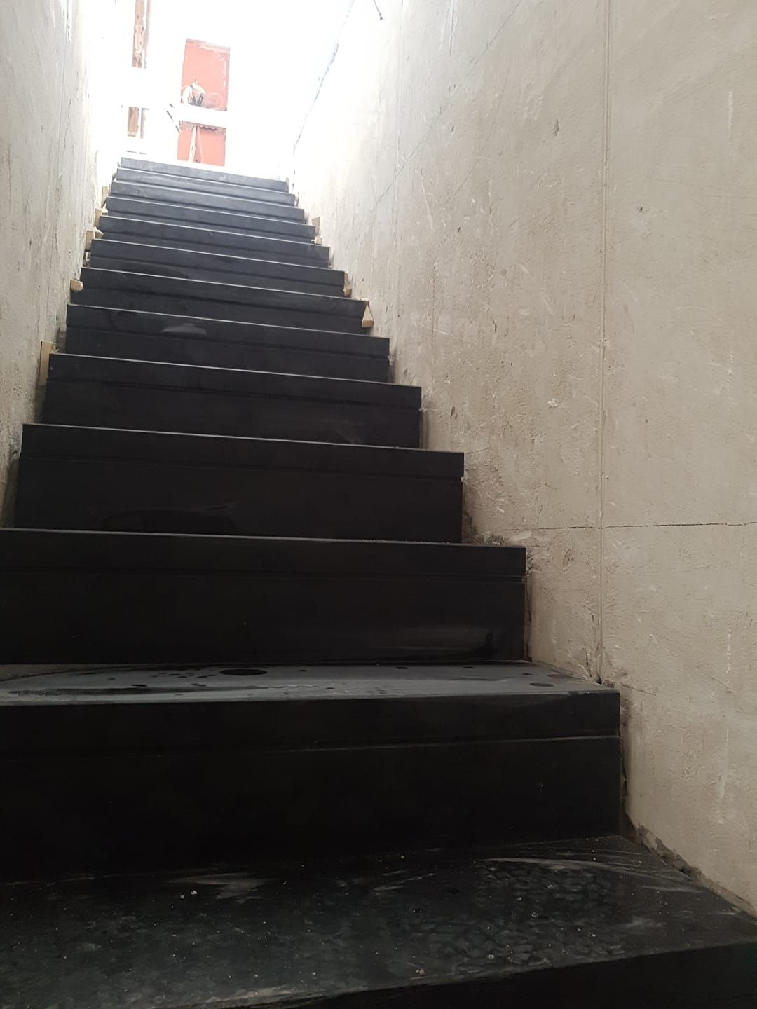 Rivestimento scala Attico