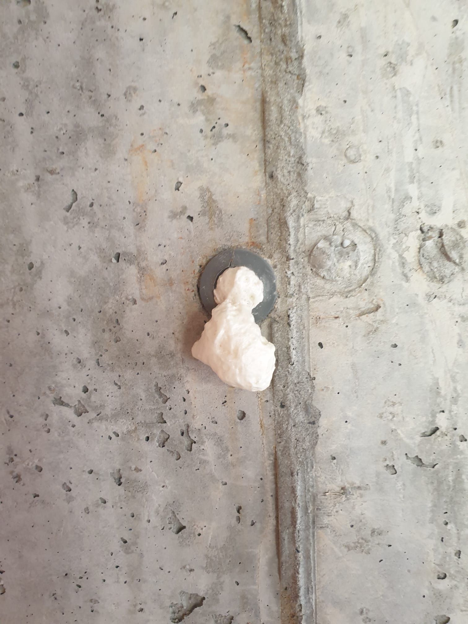 Schiuma per fori vano scala