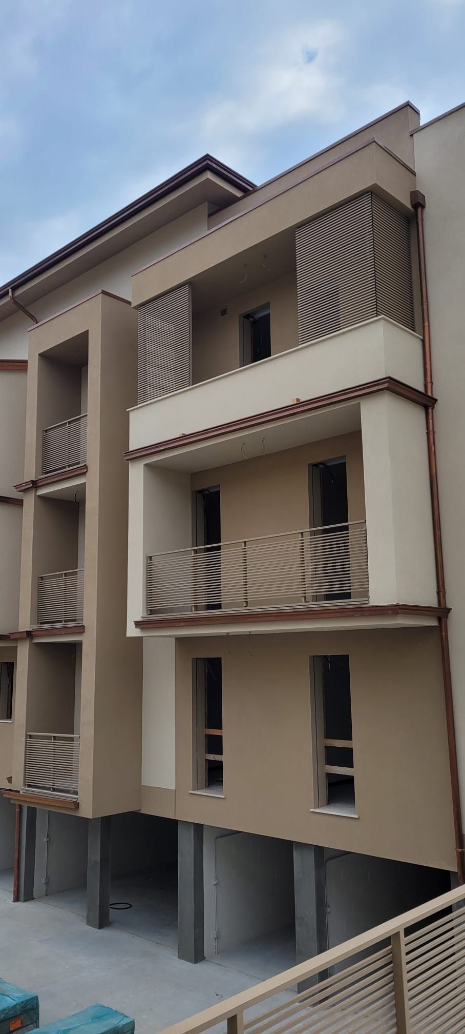 Frangisole retro palazzina 1