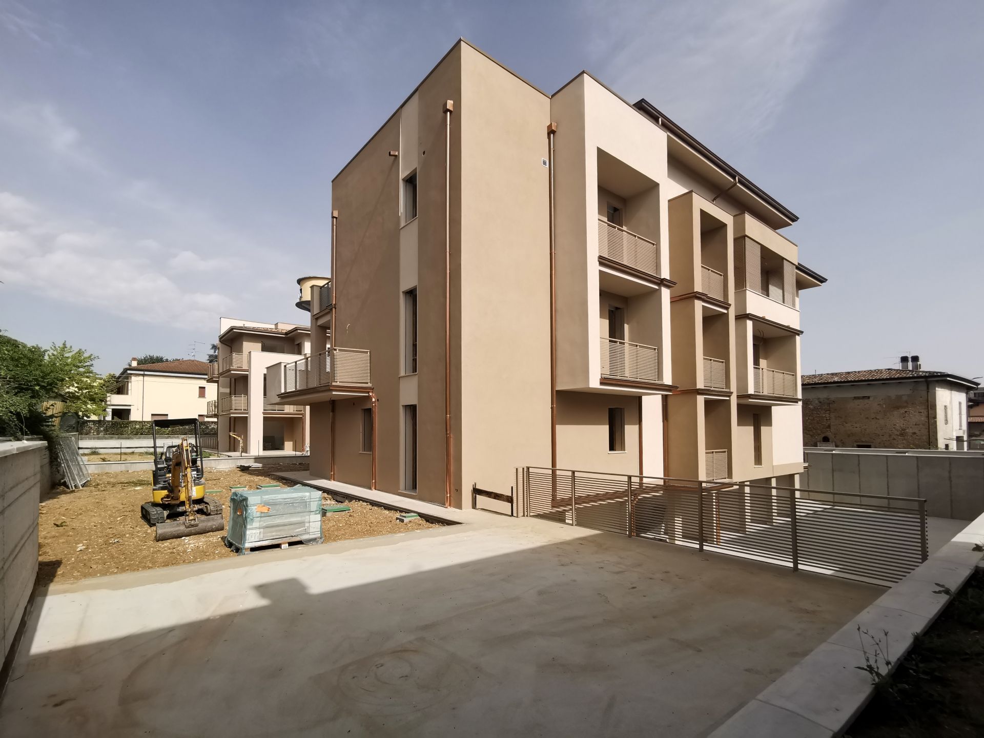 Veduta retro interna palazzina 2