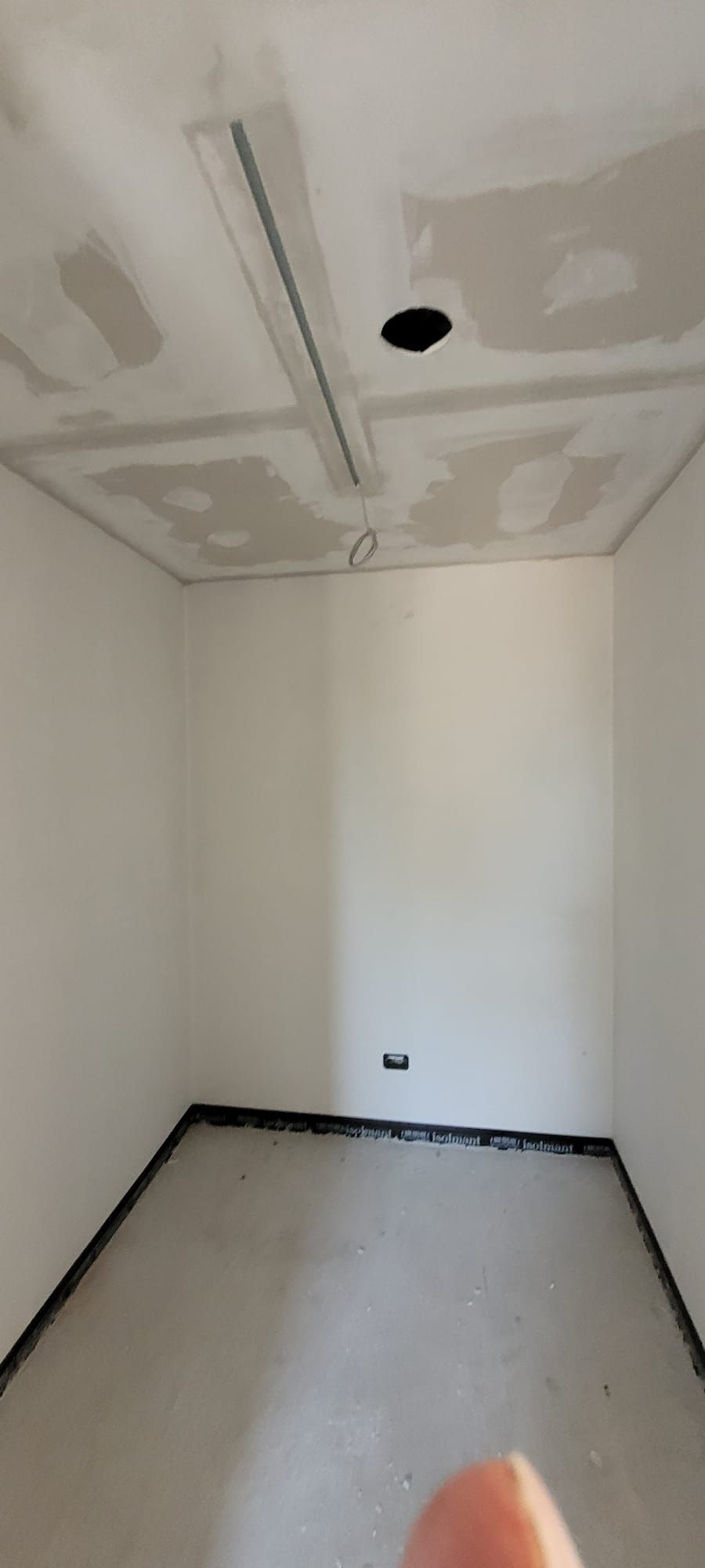 Cartongesso con barra led cabina armadi