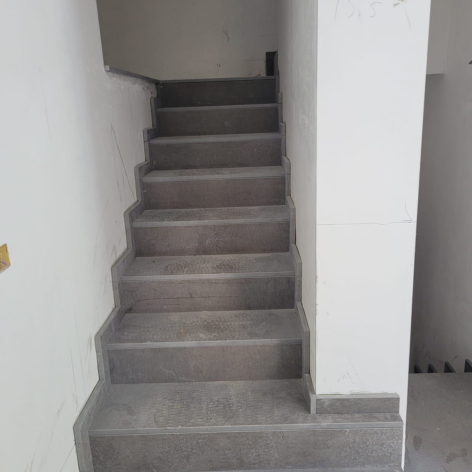 Scala e battiscopa Villa 2