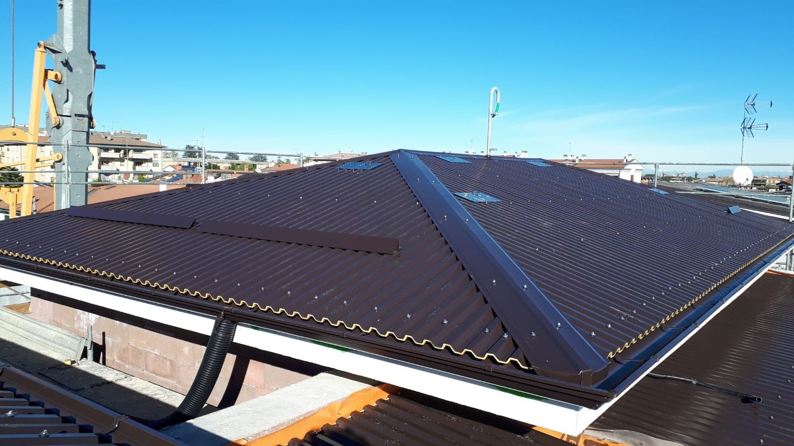 Copertura lamiera Tek28