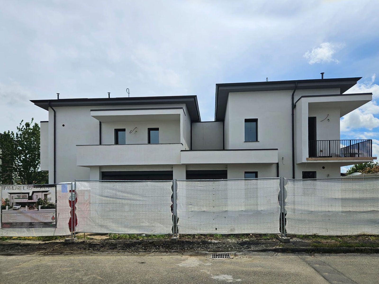 Vista frontale cantiere 