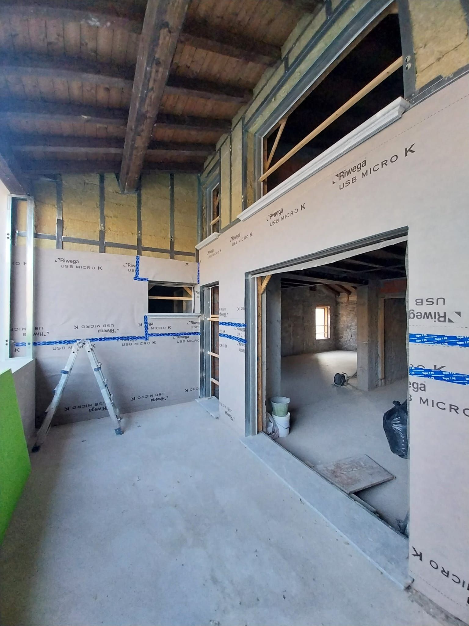 Chiusura con Aquapanel e secondo telo traspirante nastrato