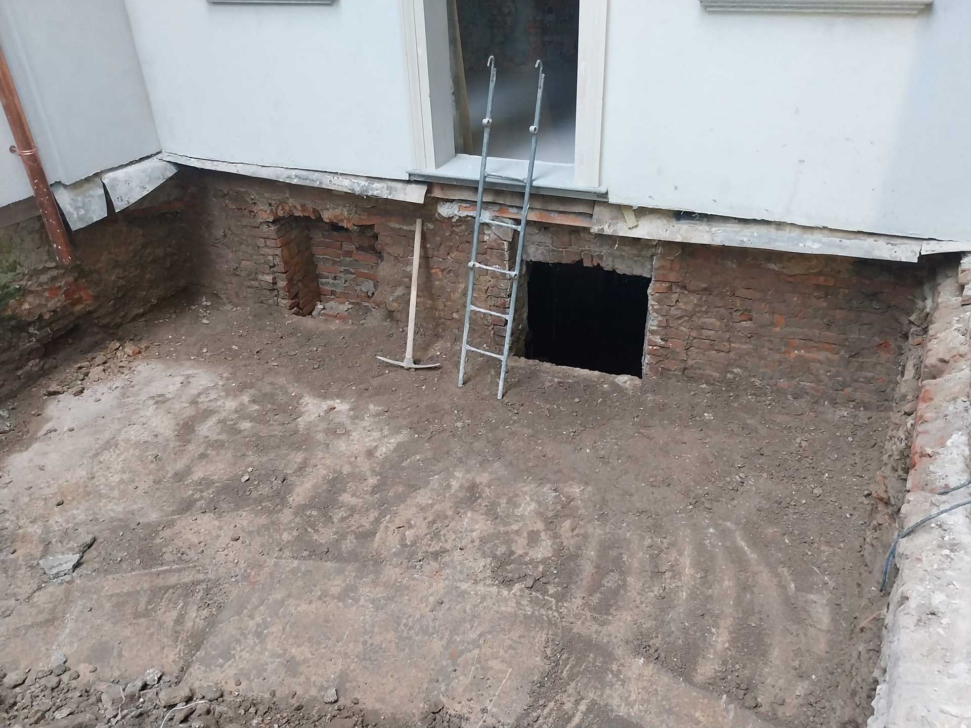 Demolizione mearciapiede soluzione indipendente