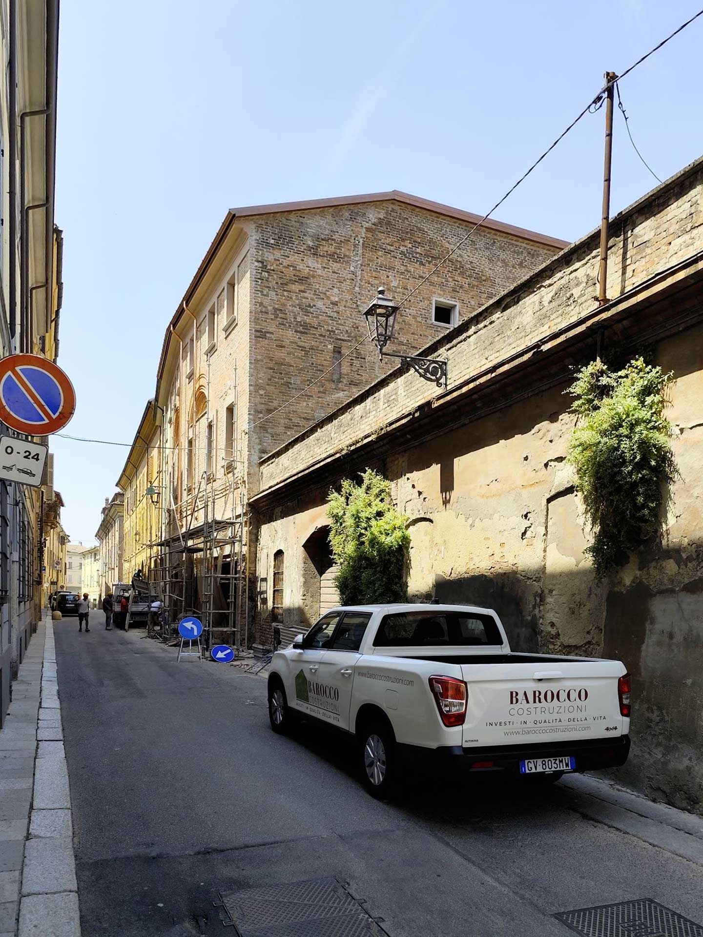 Rimozione ponteggio in facciata