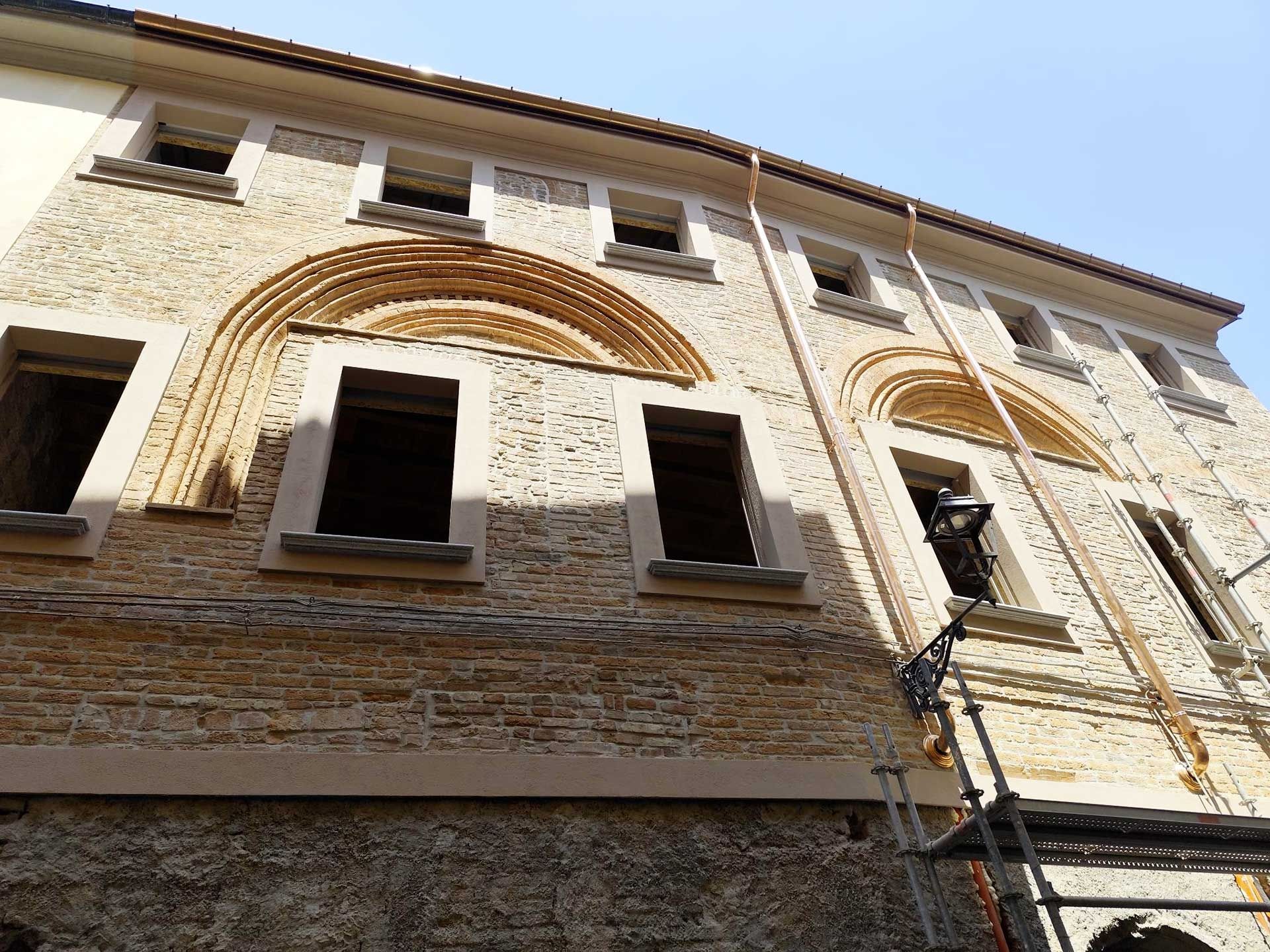 Vista frontale