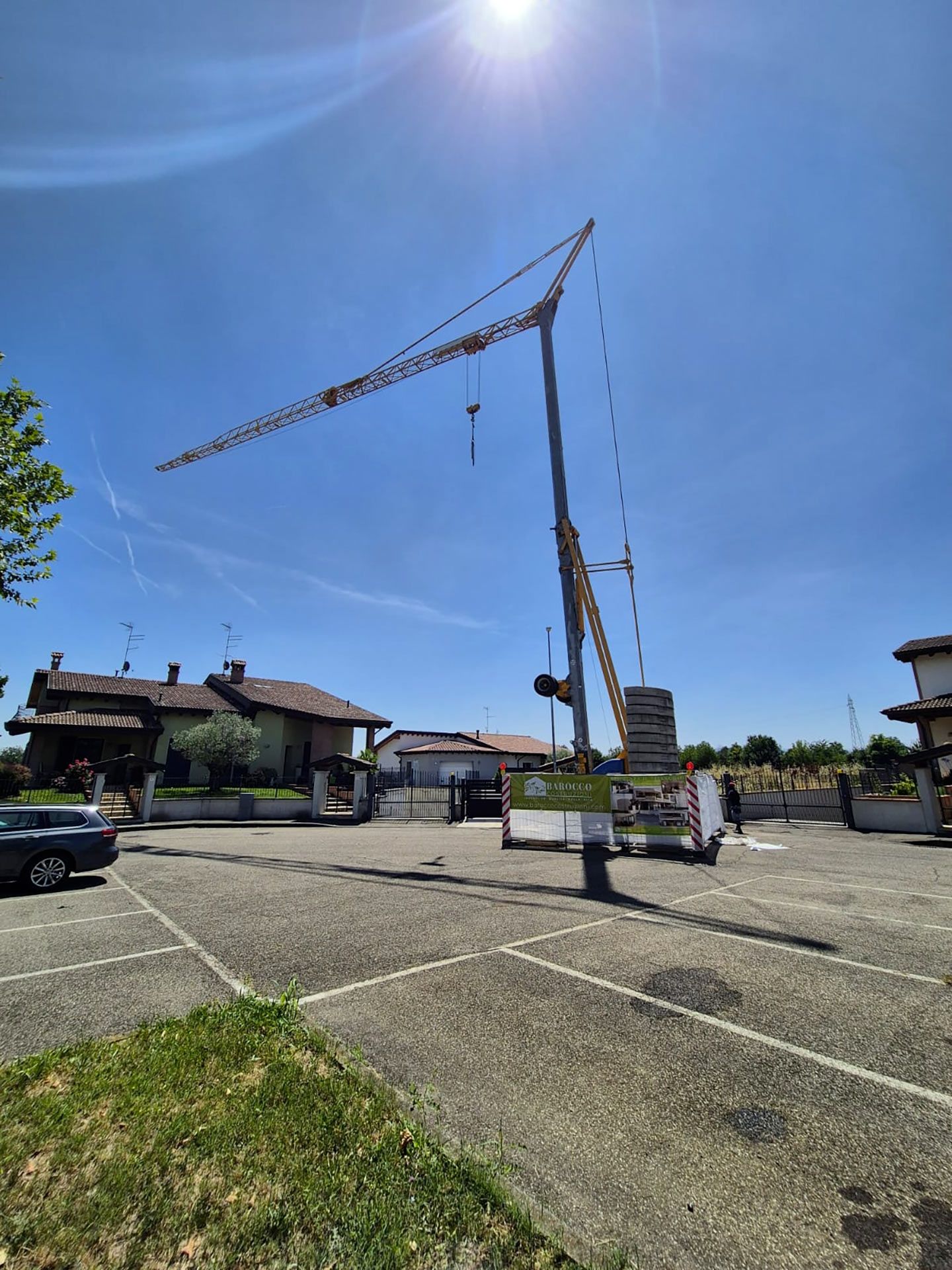 Completamento montaggio gru