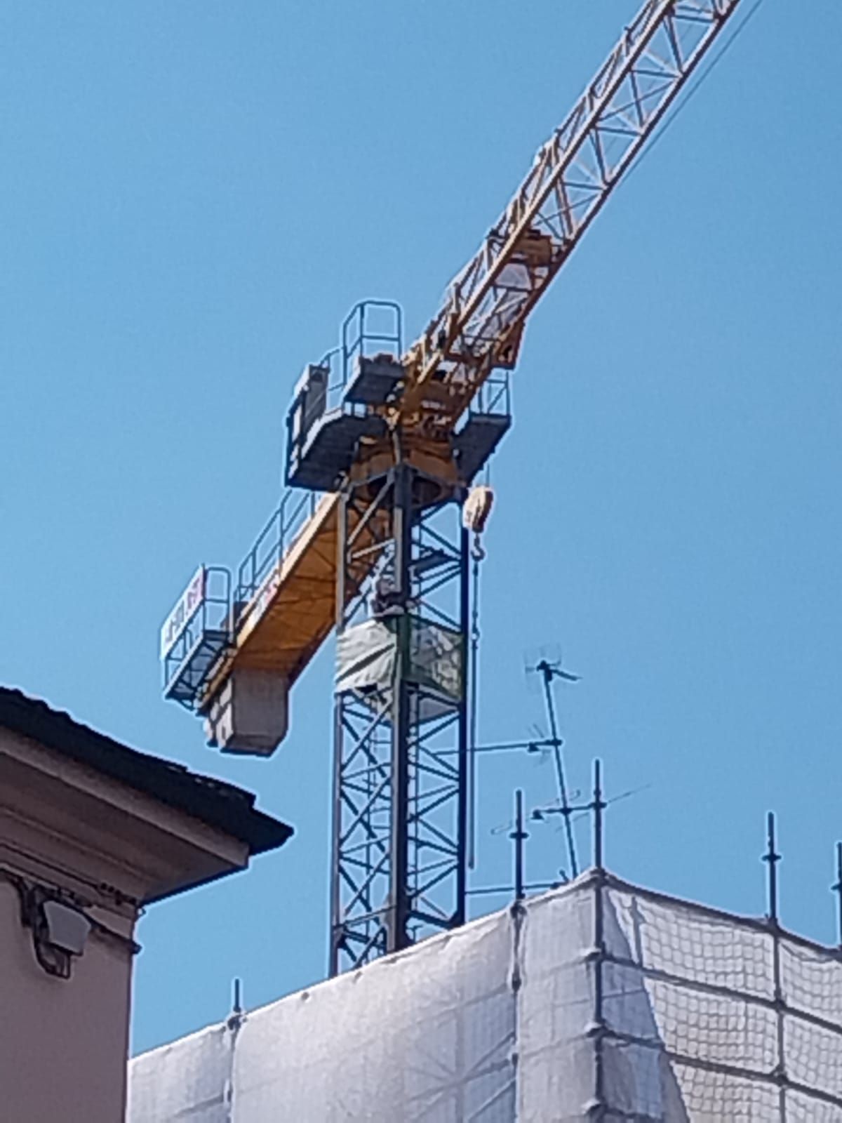 Vista della gru dall'esterno