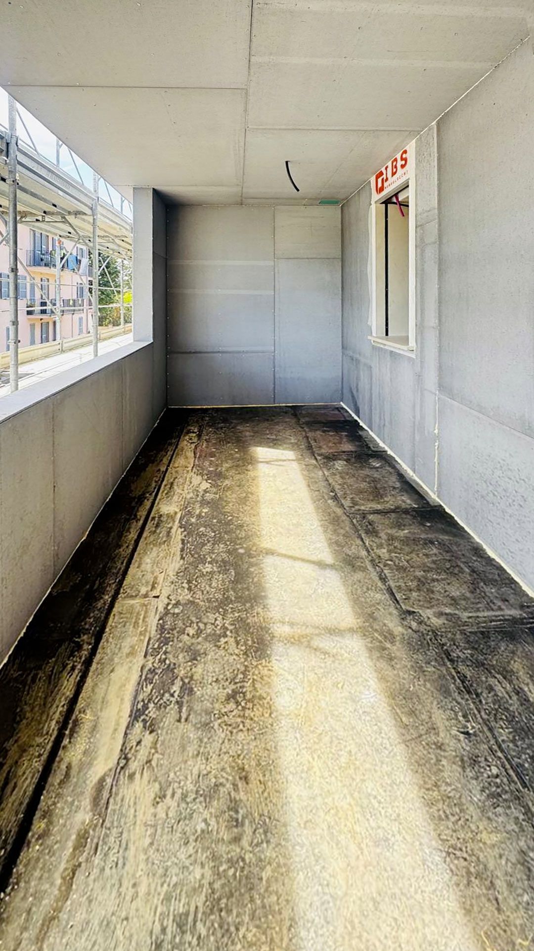 Terrazzo con struttura pareti 