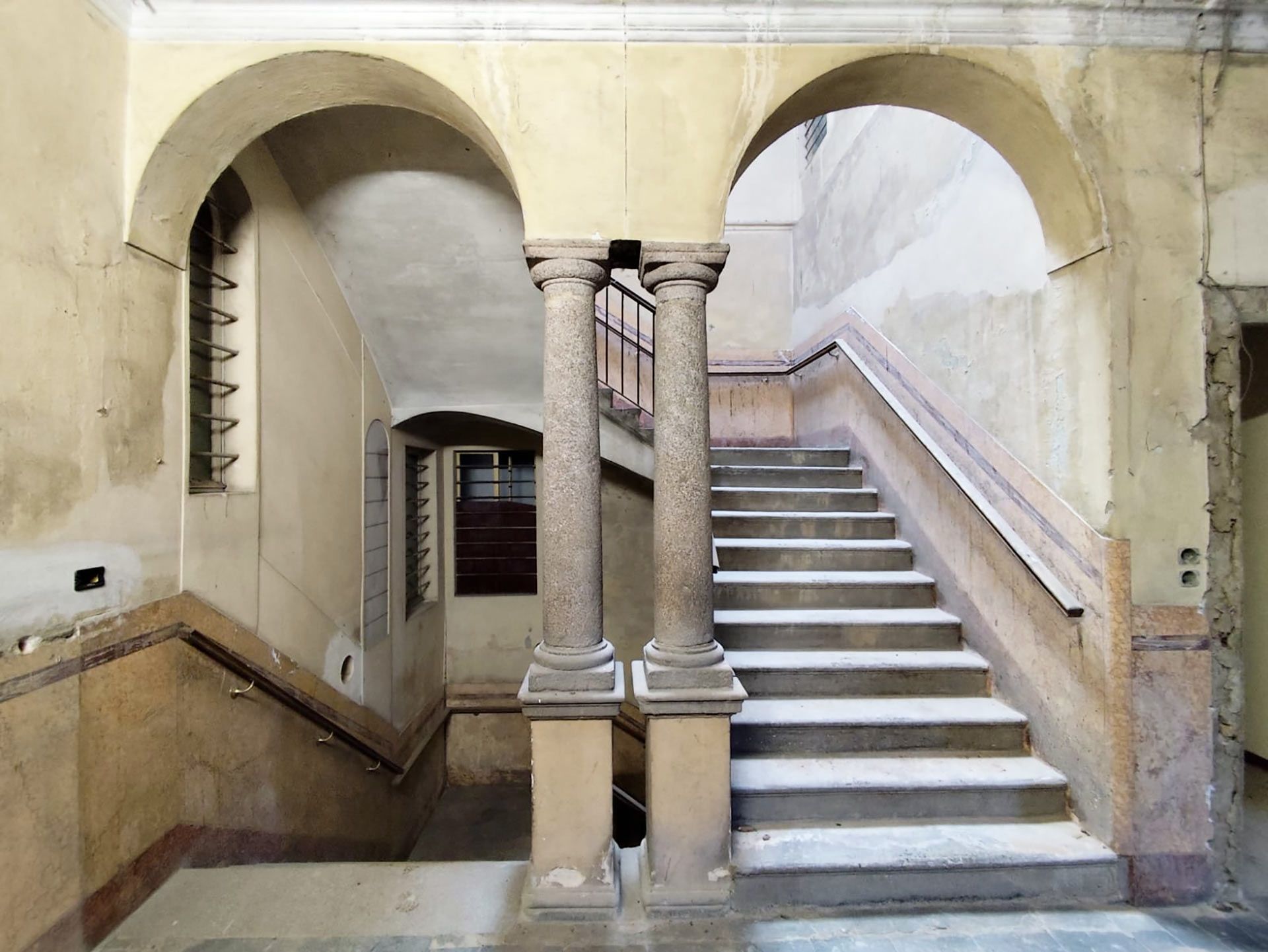 Le colonne al piano primo