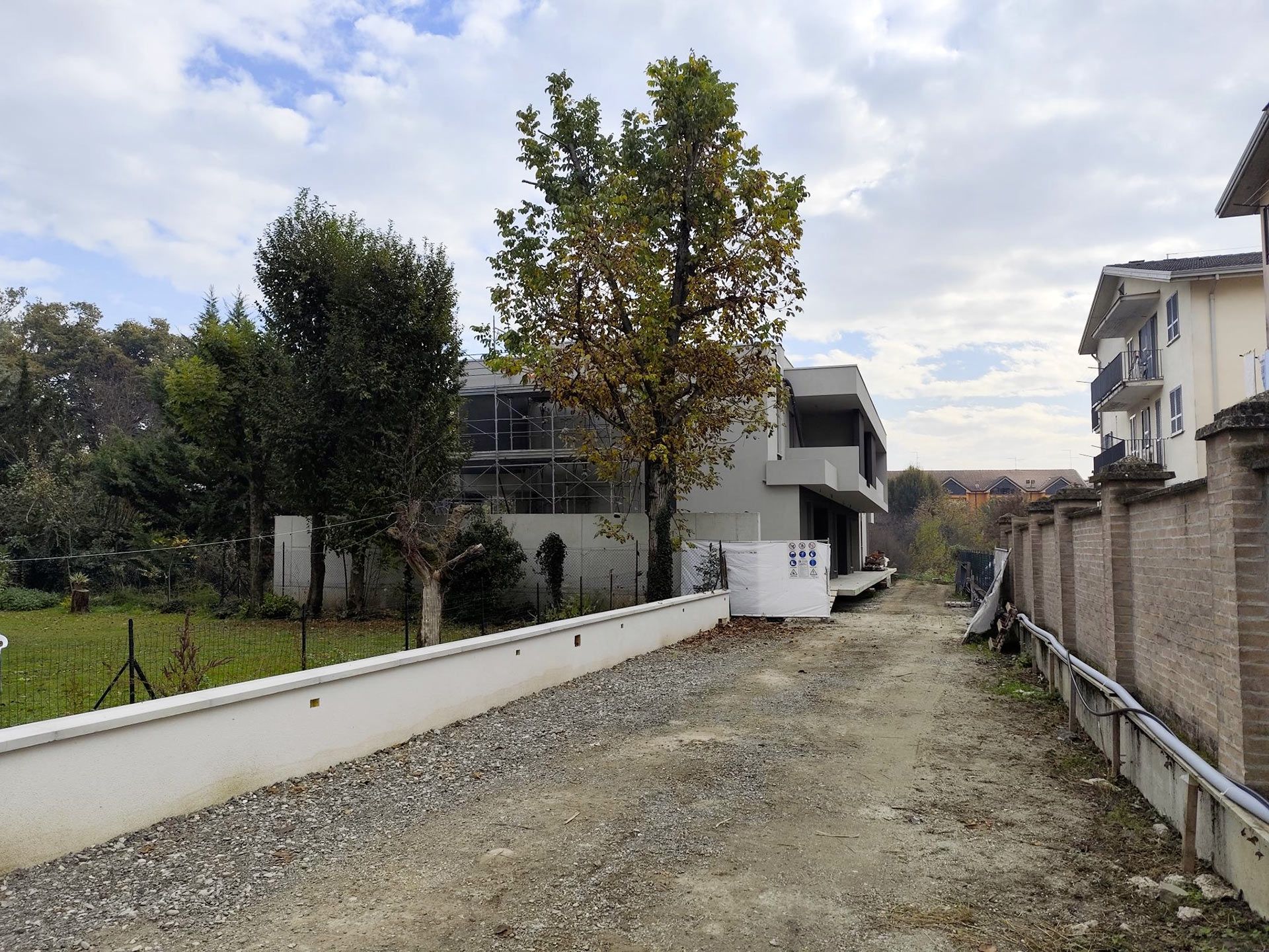 Arrivando dal viale