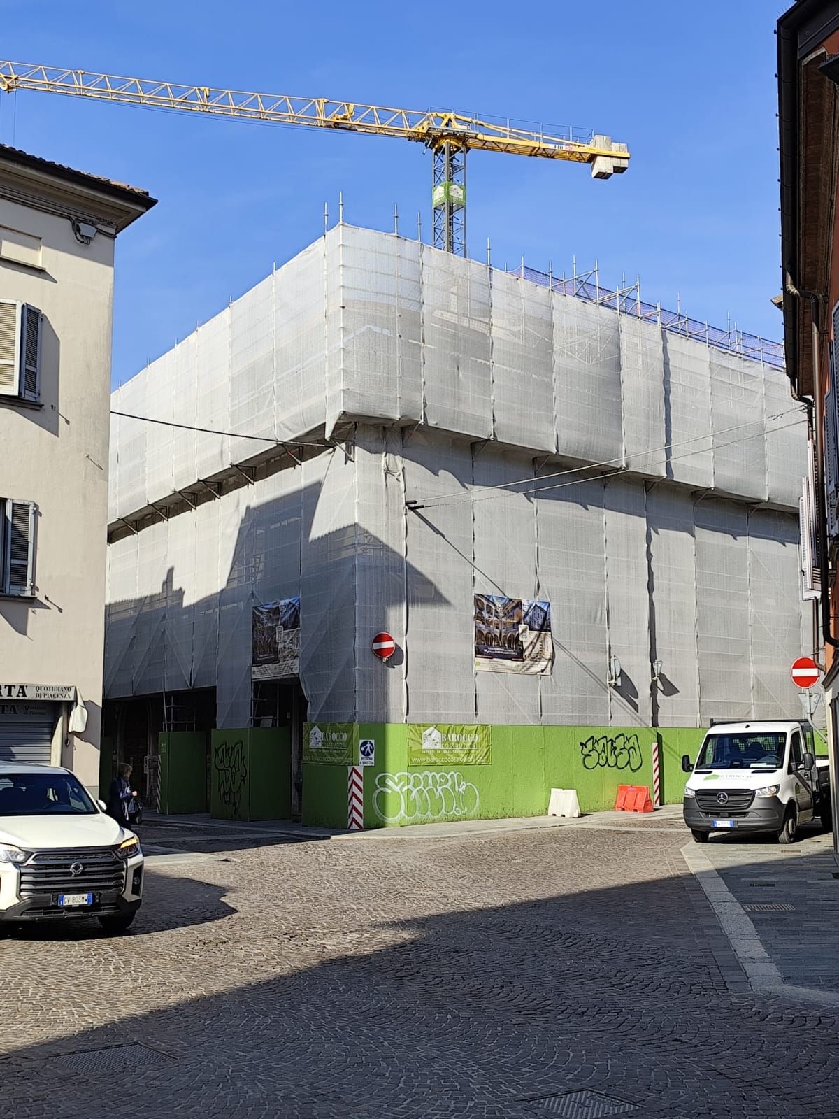 Avvicinandosi al cantiere