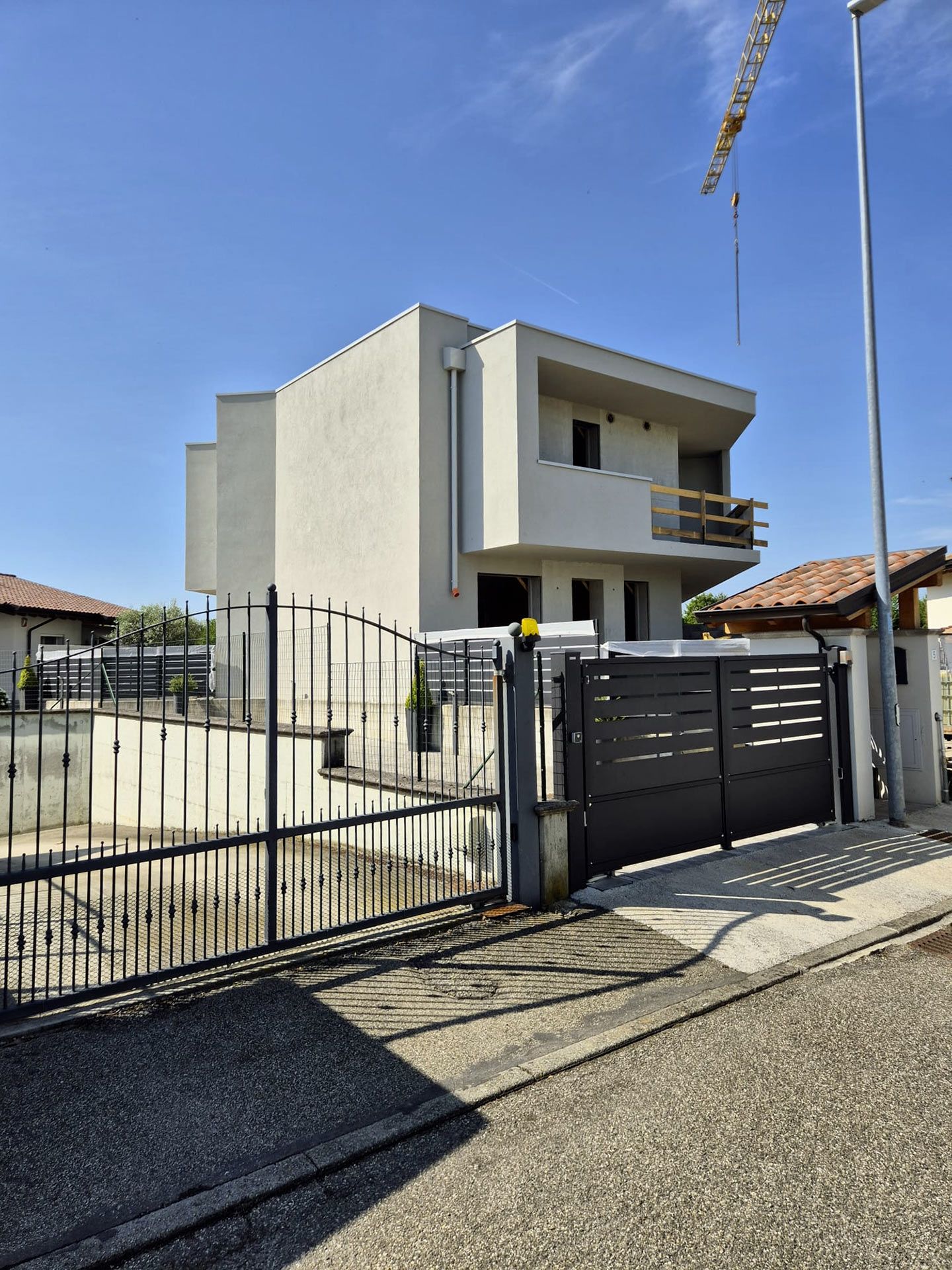 Vista fronte angolo sx